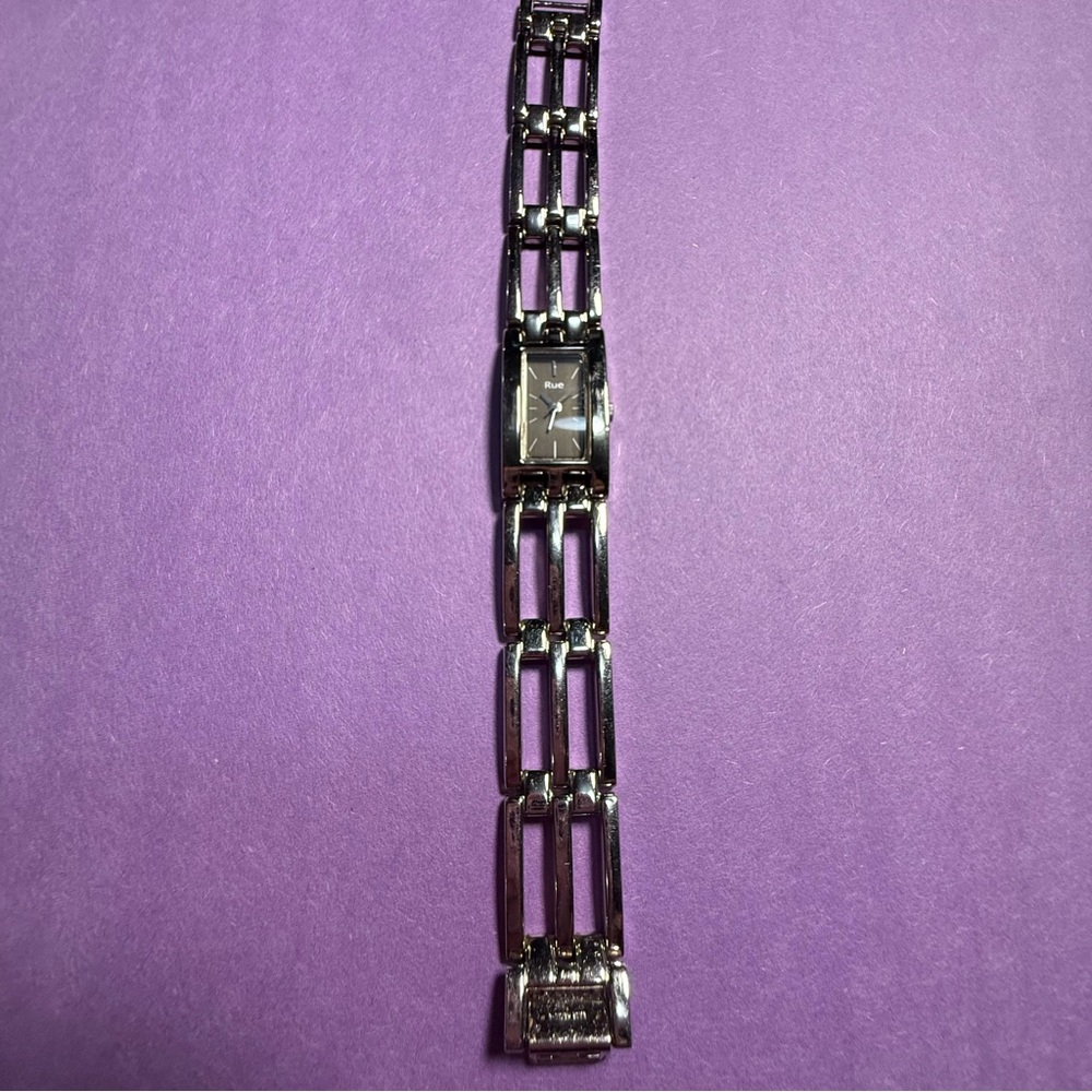 Seiko Rue Silver Women's Watch